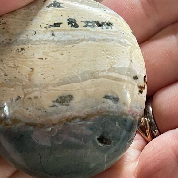 Ocean Jasper palm stone crystal natural druzy white yellow red banding banded gr - Picture 8 of 9